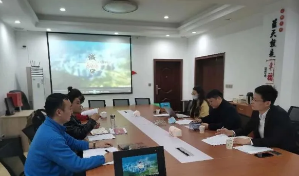 陪同獨(dú)角獸智慧文旅投資選址項(xiàng)目方對(duì)接考察政府園區(qū)，“招商鐵軍”永不停歇！